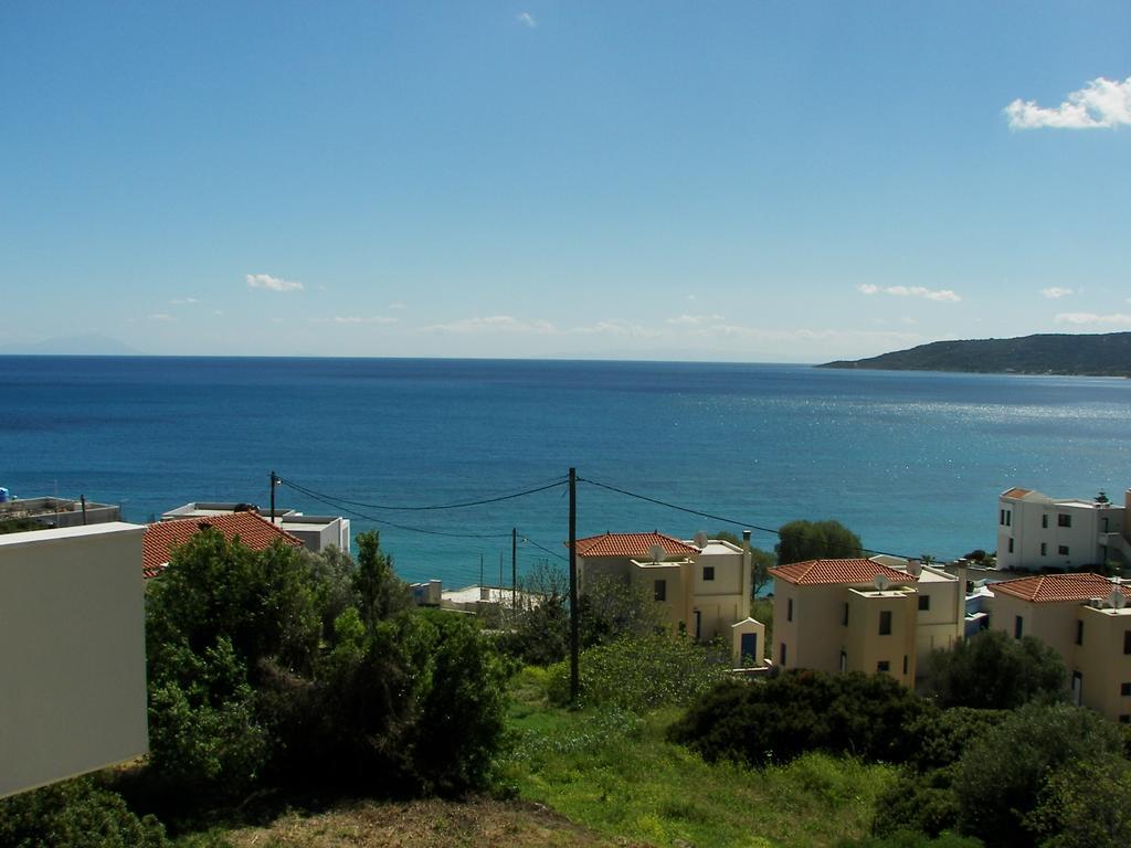 Skinari Apartments Monolia Buitenkant foto